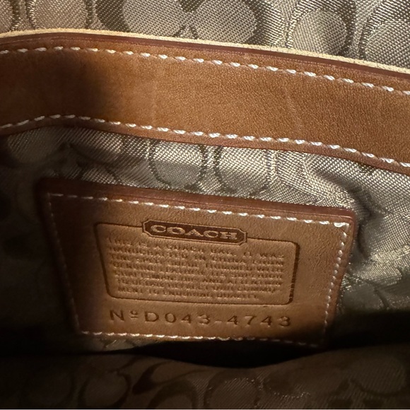 Vintage Coach Crossbody Bag - Picture 8 of 9